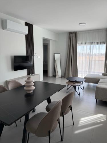 Dromolaxia Apartment | ΘΕΑ 5 Comfortable 1BR and 2BR Apartments