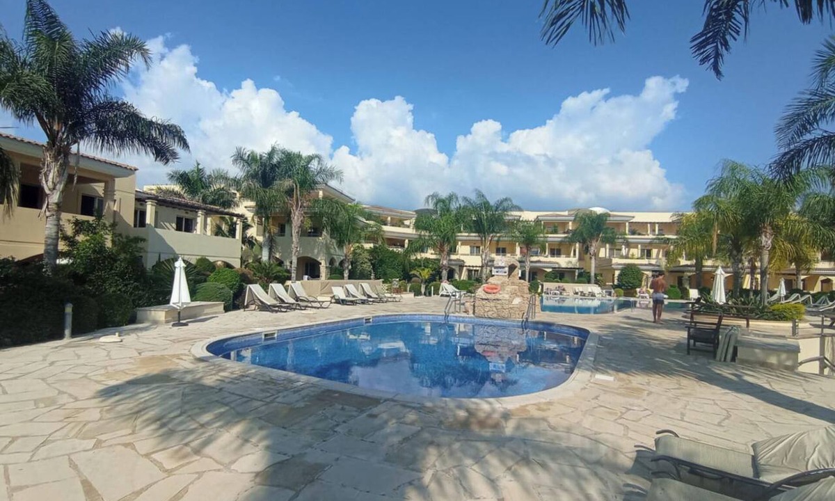 Mandria House | 2 Bedroom House Sleeps 6 - Pool, Hot tub, Garden