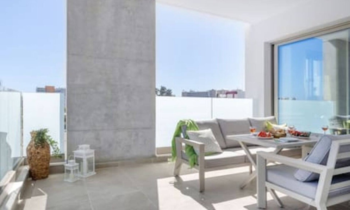Agios Athanasios Apartment | 301 Mulberry Court-Contemporary with Large Terrace