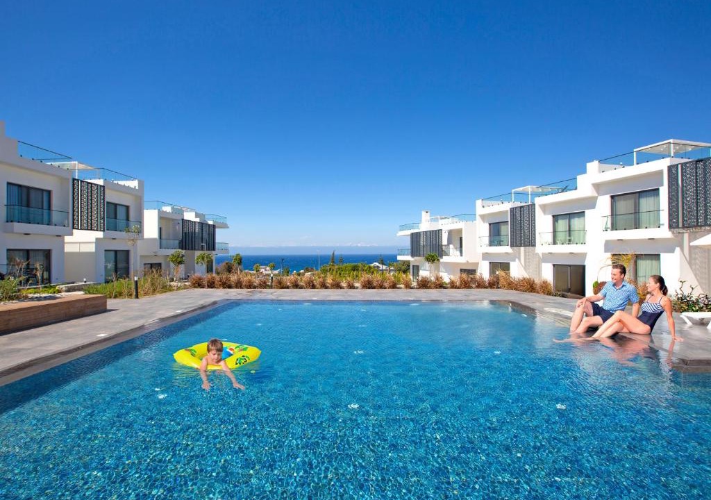 Karsiyaka Apartment | Aqualina A1-4 By HolidayKeys