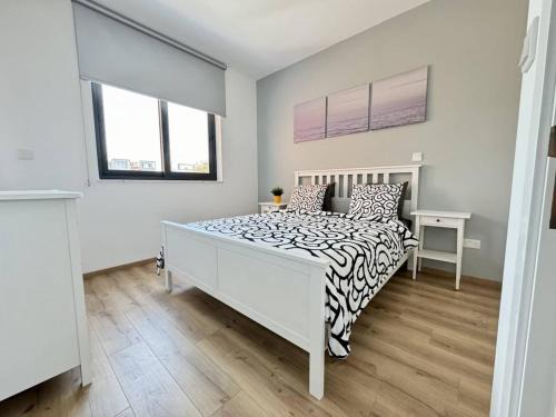 Livadia Apartment | Bright & cozy apartment in Livadia