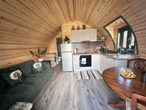 Latchi Ski Chalet | Casa Leandro glamping wooden tiny house