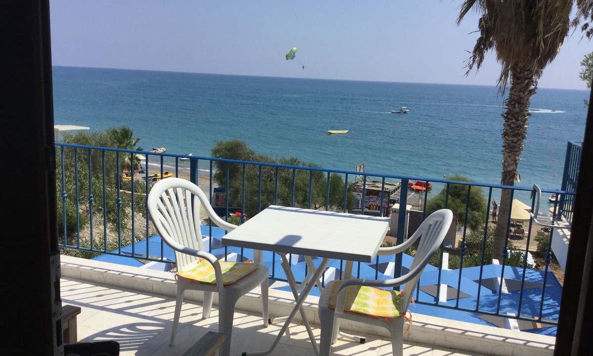 Pissouri Apartment | Charming One Bedroom Apartment On The Beach In Picturesque Pissouri Bay