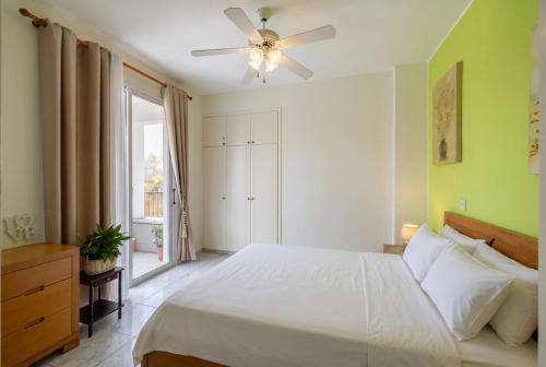 Paphos Apartment | Cozy 1 bedroom apartment in walking distance to the municipal beach