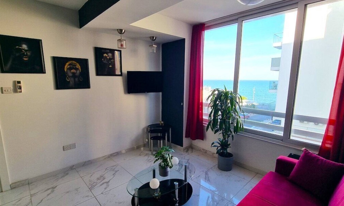 Skala Apartment | Cozy Sea View Apt w/pool access + Netflix