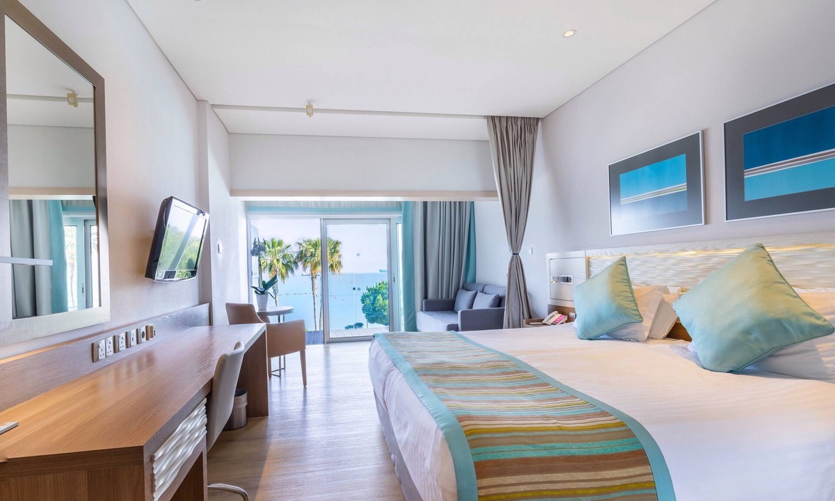 Agios Athanasios Hotel | Crowne Plaza Limassol by IHG