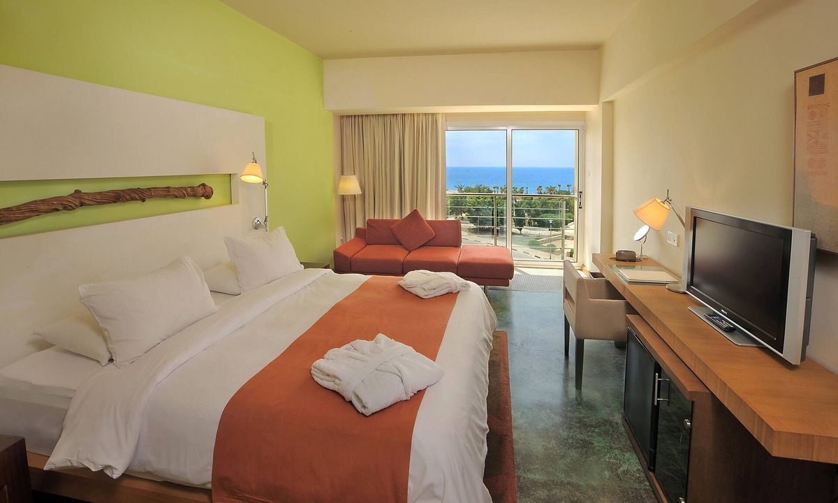 Pervolia Hotel | E Hotel Spa & Resort Cyprus