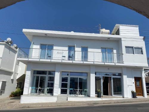 Ayia Napa Apartment | ElleNapa Apts & Studios