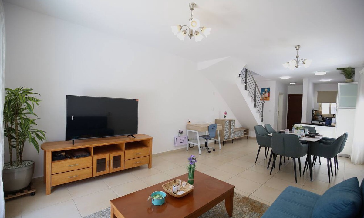 Universal House | Elysia park - Charming 2BR Townhome with Pool, Gym, Free parking-Paphos central