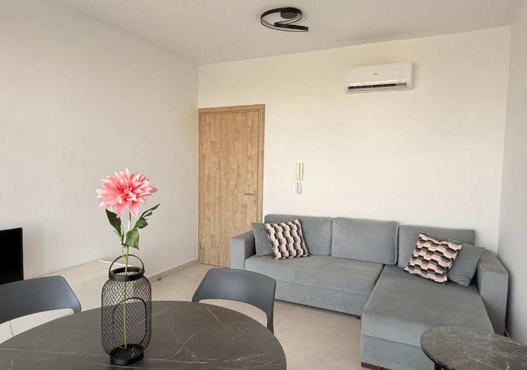 Egkomi Apartment | Esmee In, Engomi