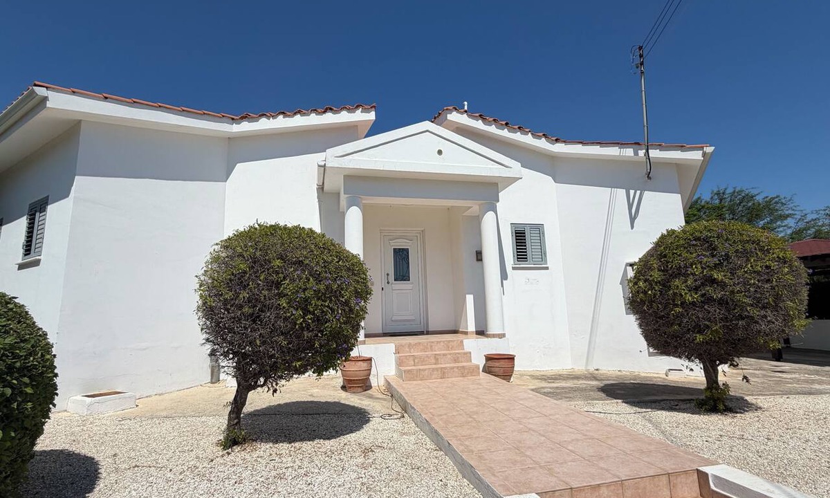 Peyia Town House | Family Villa With Large Pool, Home Away From Home