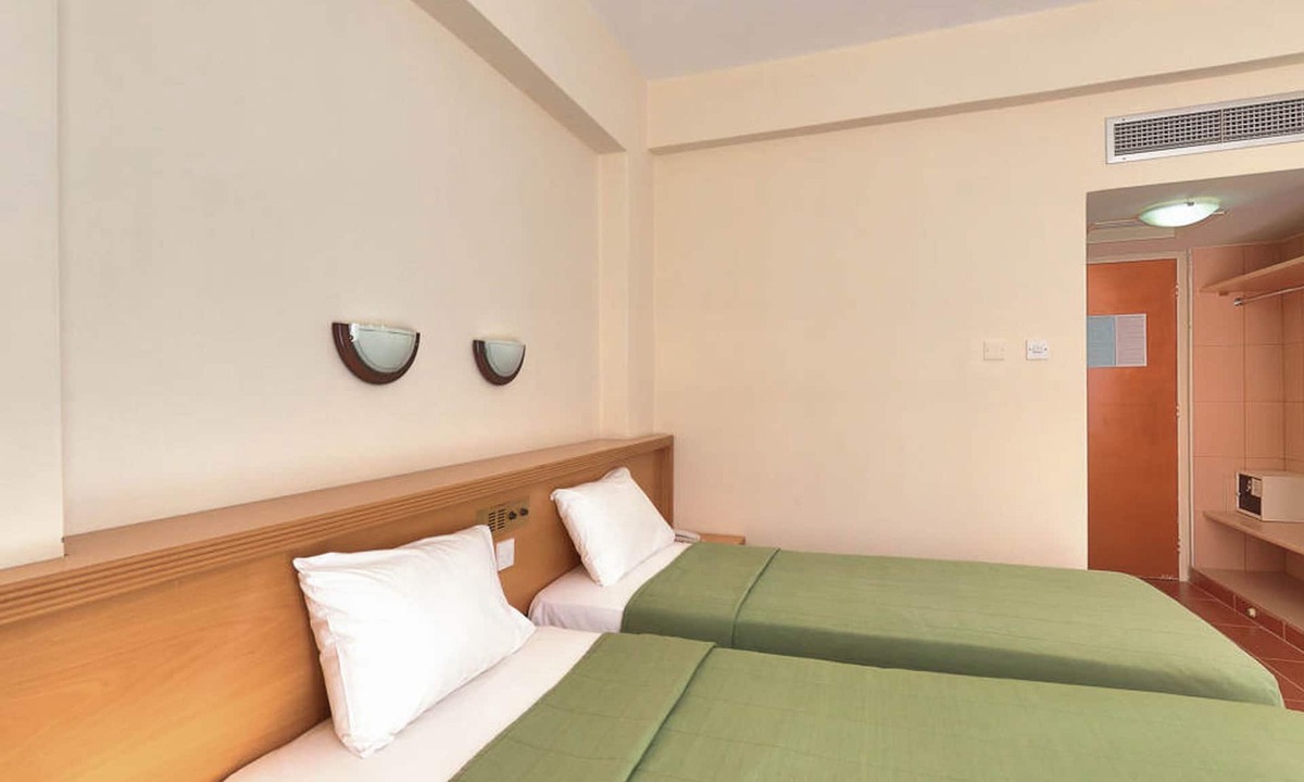 Larnaca Hotel | Flamingo Beach Hotel