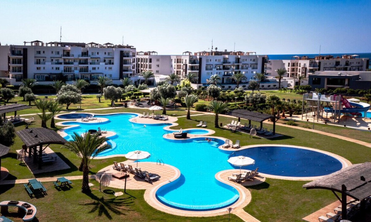 Bafra Apartment | Flat w Shared Pool near Beach in Iskele