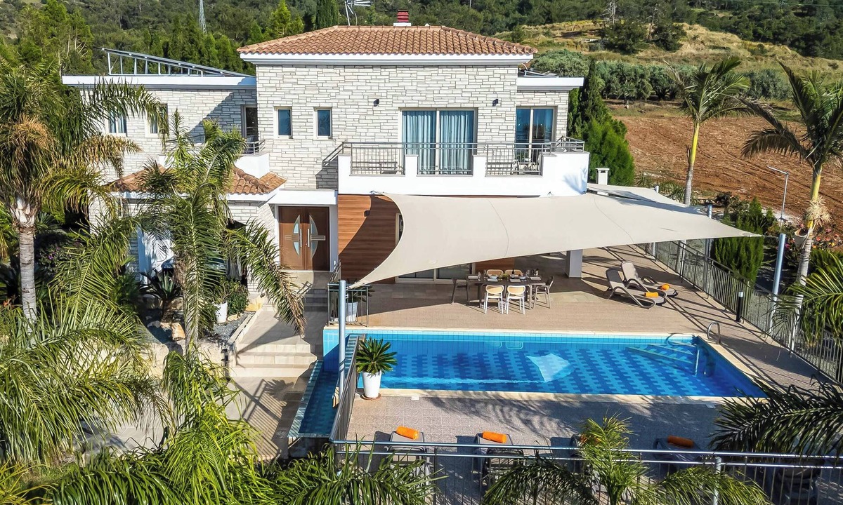 Argaka Villa | Freedom Villa - Four Bedroom Villa, Sleeps 8