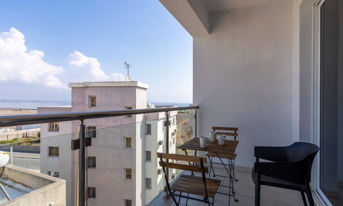 Larnaca Apartment | Harbor 401: Stylish 1-Bedroom Apartment in Larnaca
