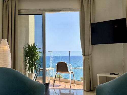 Agios Tychon Apartment | Helena Beach by TrulyCyprus