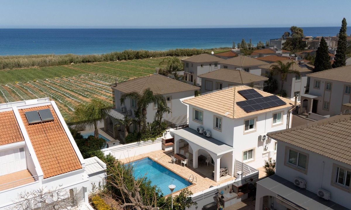 Paralimni Villa | Hephaestus Family Villa, Ayia Triada Beach