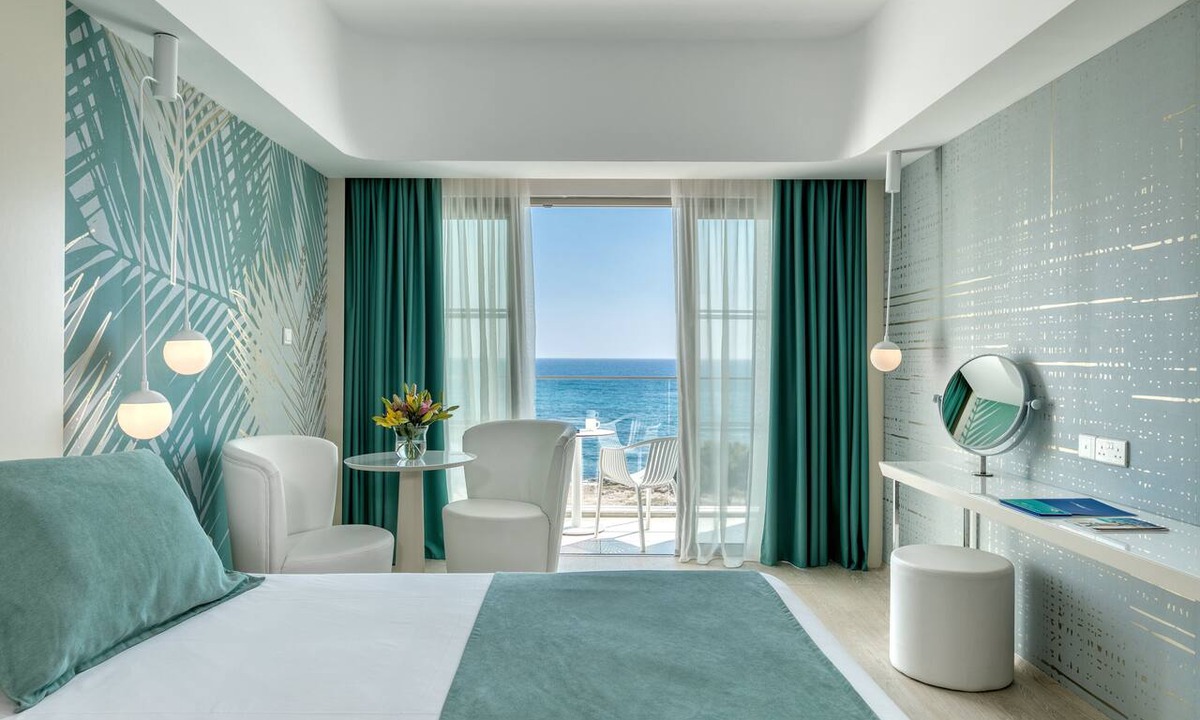 Geroskipou Hotel | Ivi Mare - Designed for adults by Louis Hotels