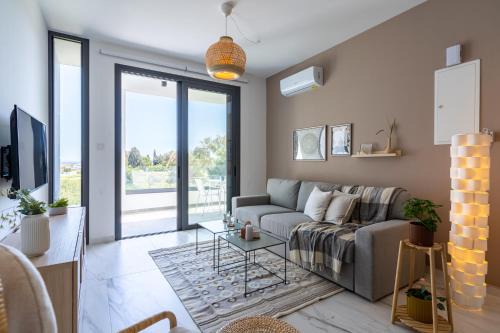Larnaca Apartment | Ivory 1-BR Apartment in Aradipou