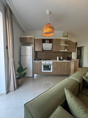 Aradippou Apartment | Kıbrıs Girnede 1 yatak odalı Süper lüks havuzlu daire