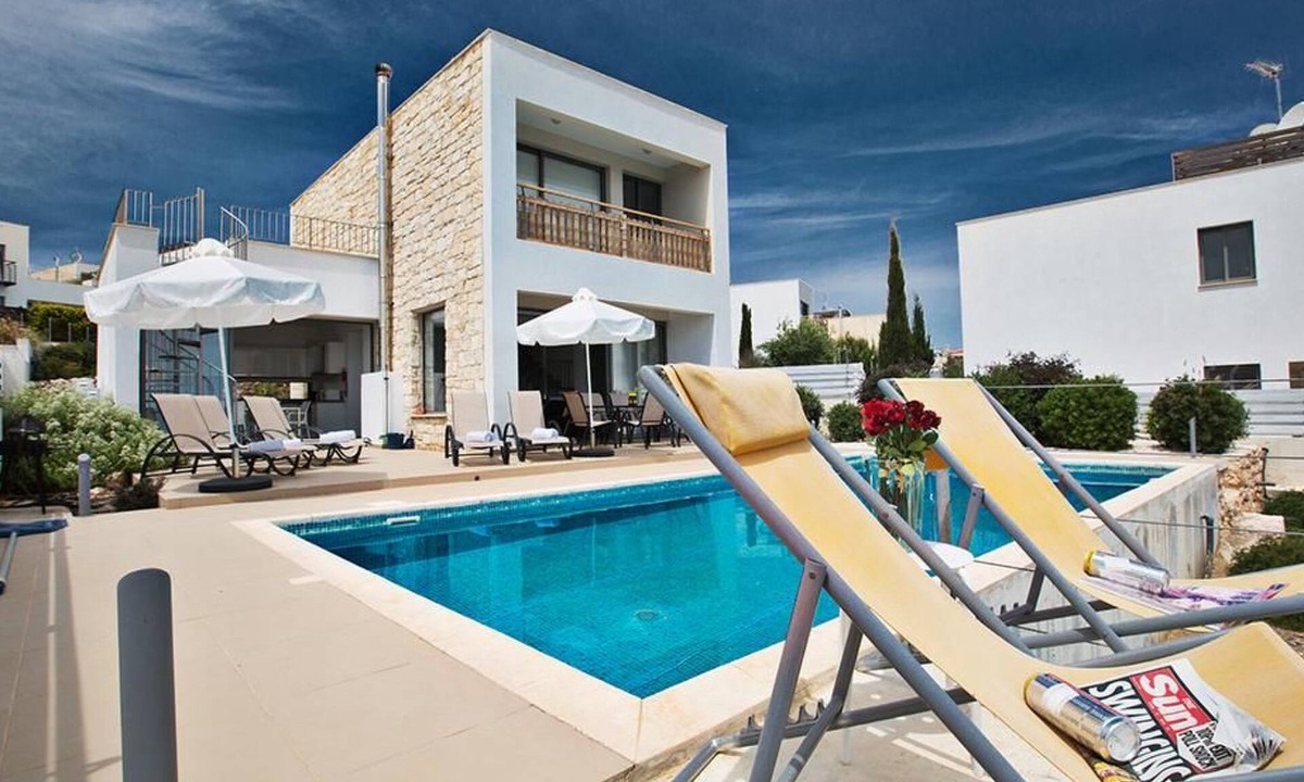 Latchi House | Latchi Ferienvilla EV21 by Interhome