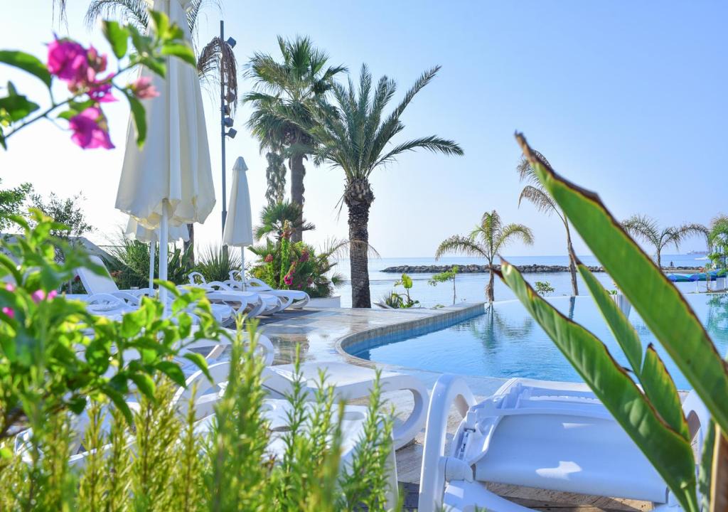 Oroklini Hotel | Lebay Beach Hotel