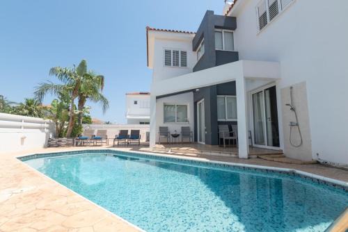 Paralimni Villa | Lindos Villa Ekaterina