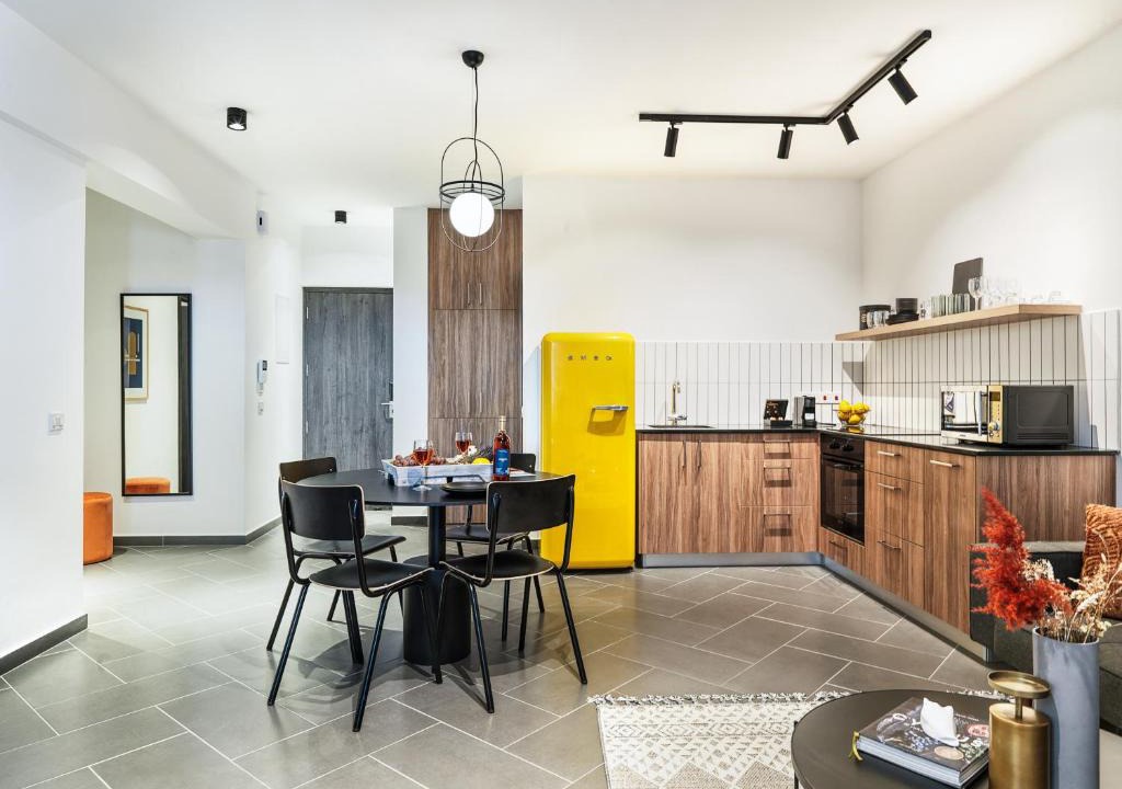 Larnaca City Centre Apartment | LIV URBAN Suites