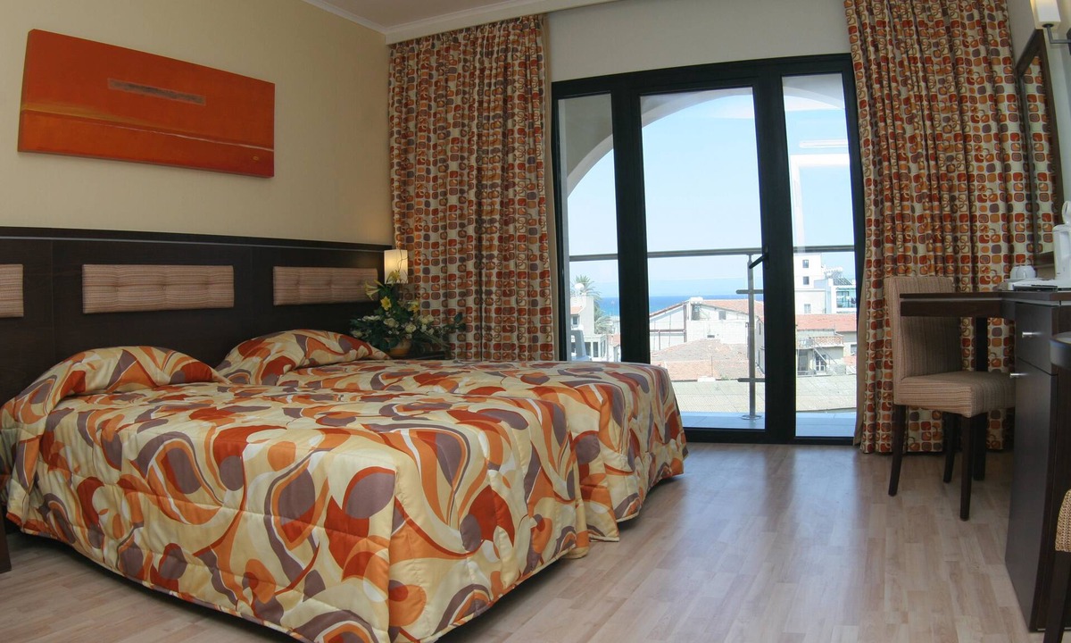 Larnaca City Centre Hotel | Livadhiotis City Hotel