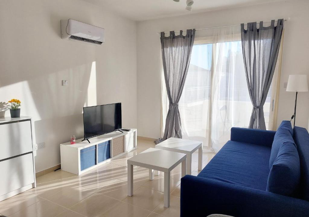 Peyia Town Apartment | Lovely apartment in quite complex with pool, 108