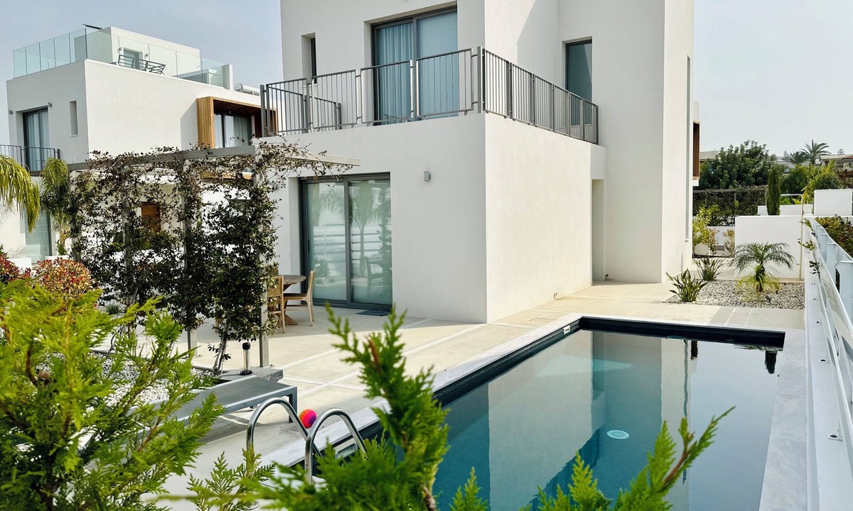 Paphos Villa | Luxury 4 bdr Villa Nerida