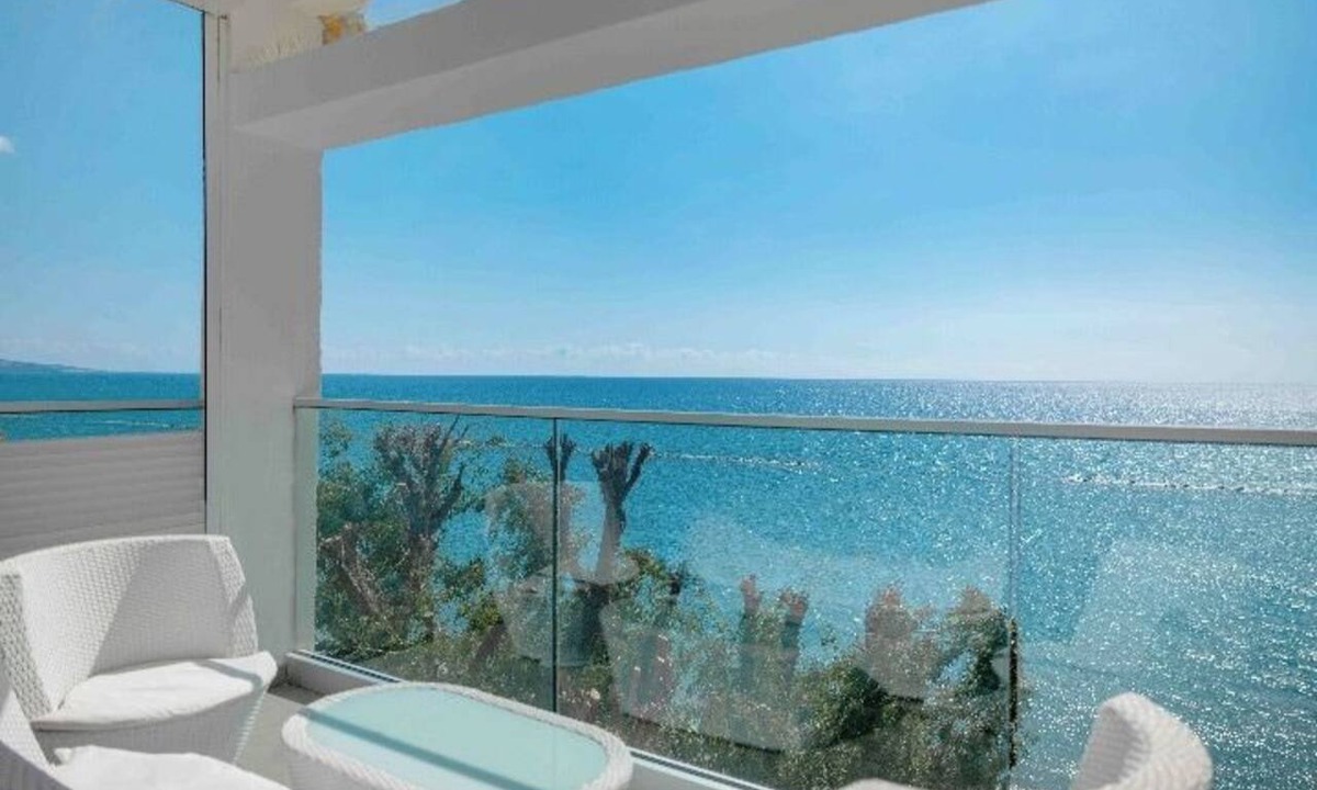 Potamos tis Germasogeias Apartment | Luxury Beach Front Flat Kyma 3