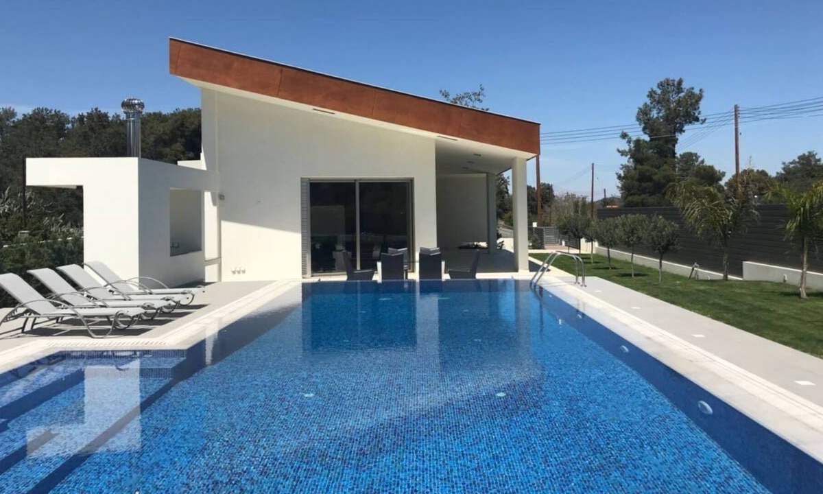 Kalo Chorio House | Luxury Villa with Swimming pool at Kornos Forest