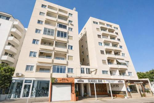 Larnaca Apartment | Mackenzie Beachfront Panorama