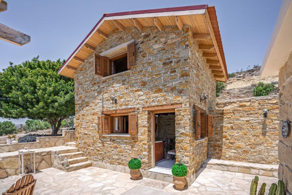 Agios Theodoros Ski Chalet | Margarita's Garden SeaView House in Ayios Theodoros Larnaca