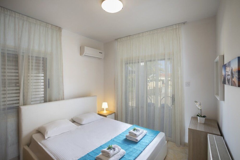 Meneou House | Meneou Beachfront Villa 5
