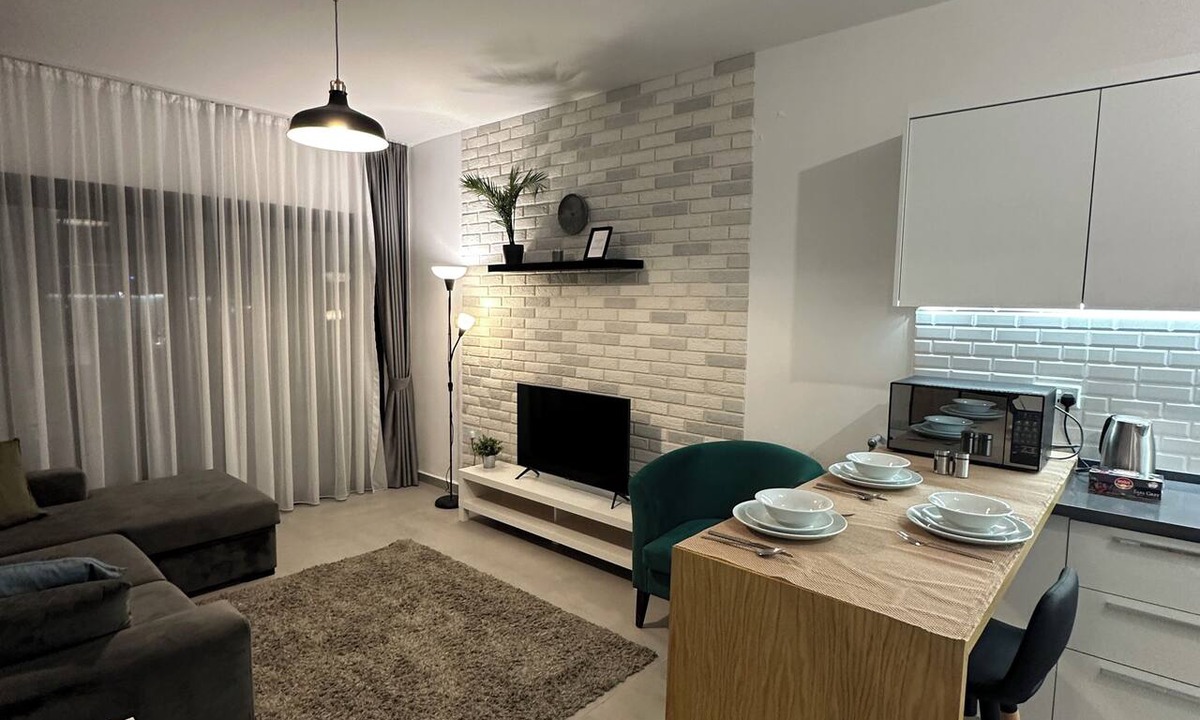 Trikomo Apartment | Modern 1BR Apt, Caesar Resort – Pool & Beach