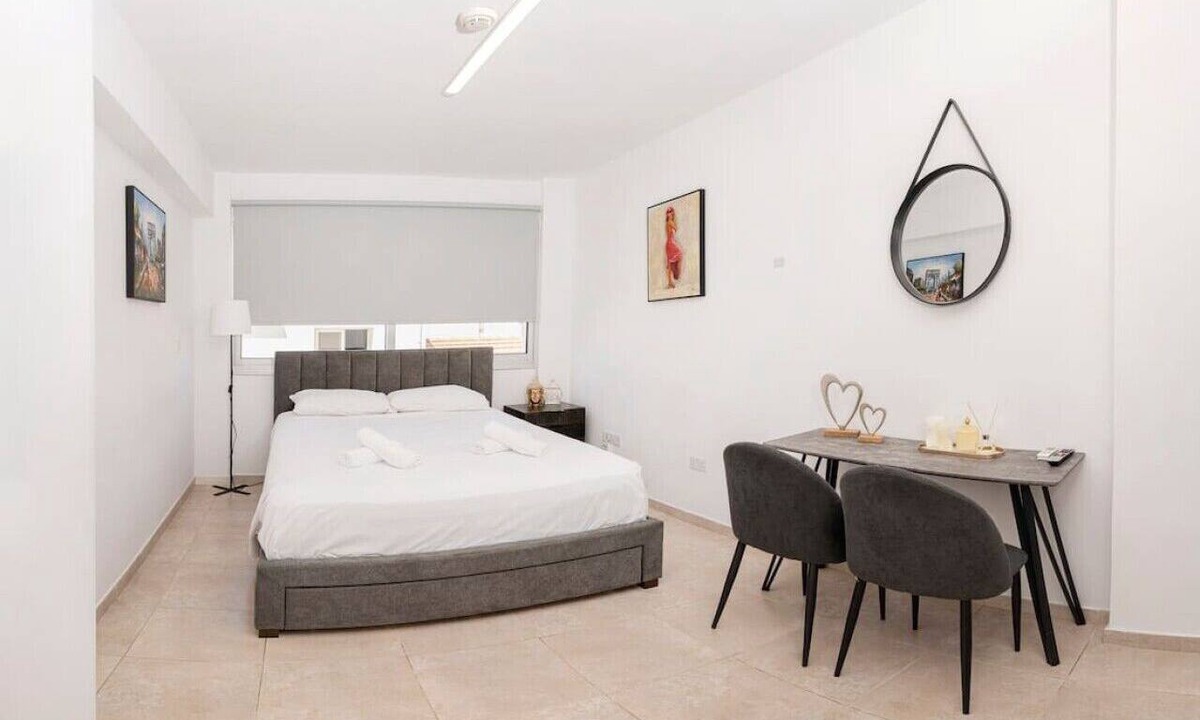 Historical Center Apartment | Modern studio in historic center