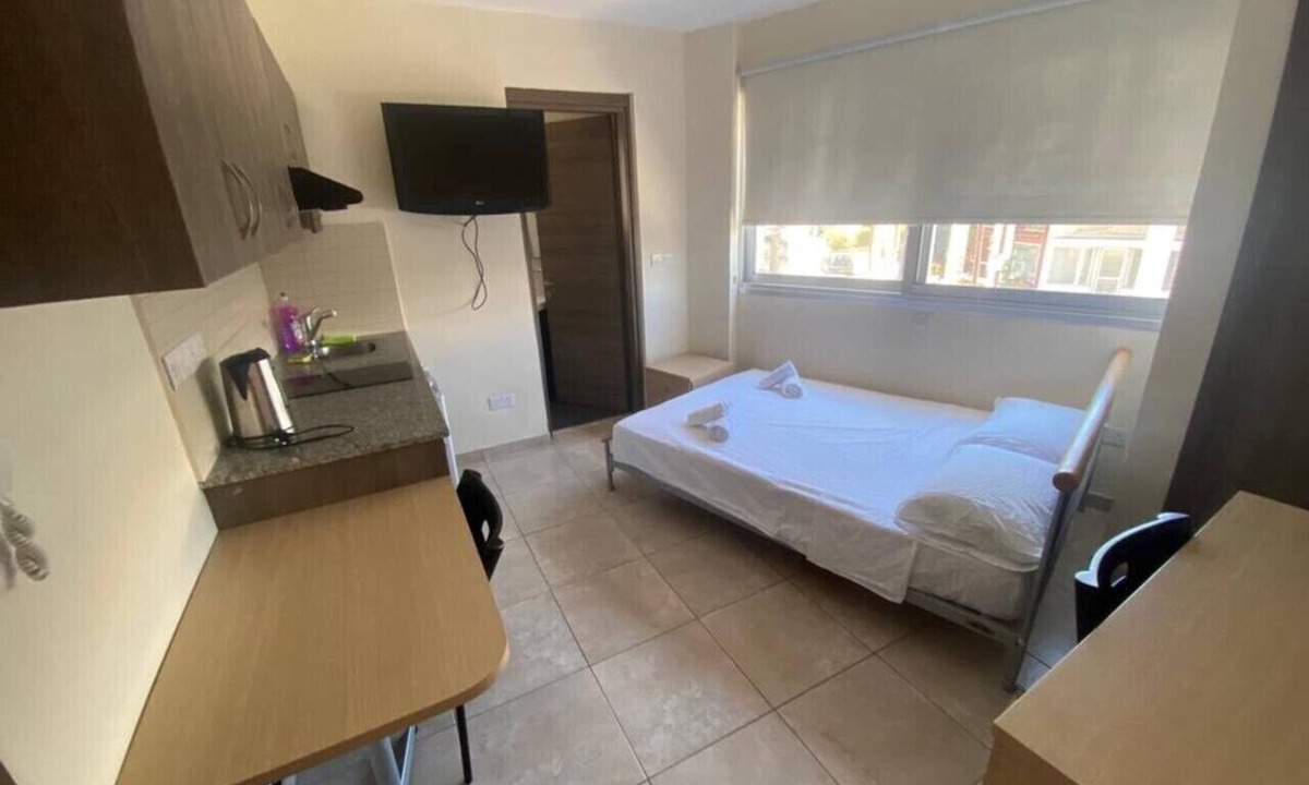 Historical Center Apartment | Modern studio in historic center near beach