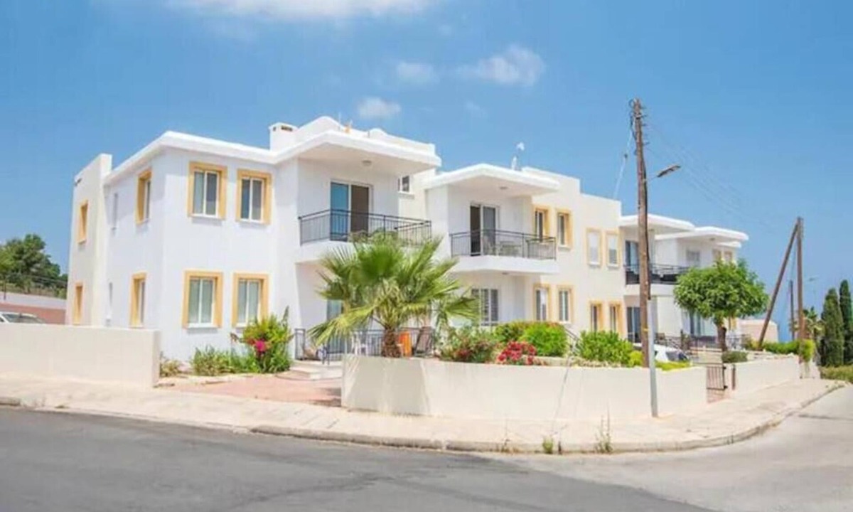 Latchi Apartment | Modern stylish 2 bedroom apartment with communal pool in Neo Chorio Village