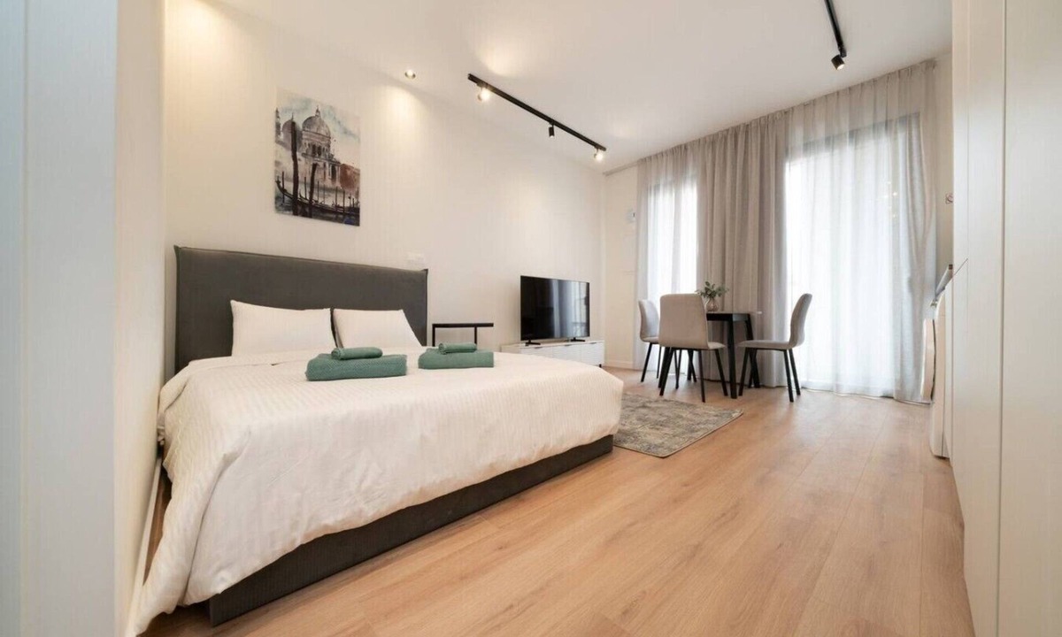 Historical Center Apartment | New deluxe studio in the heart of Limassol