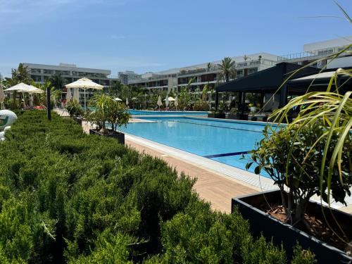 Trikomo Apartment | Nothern Cyprus Courtyard Long Beach Collection Resort & Spa