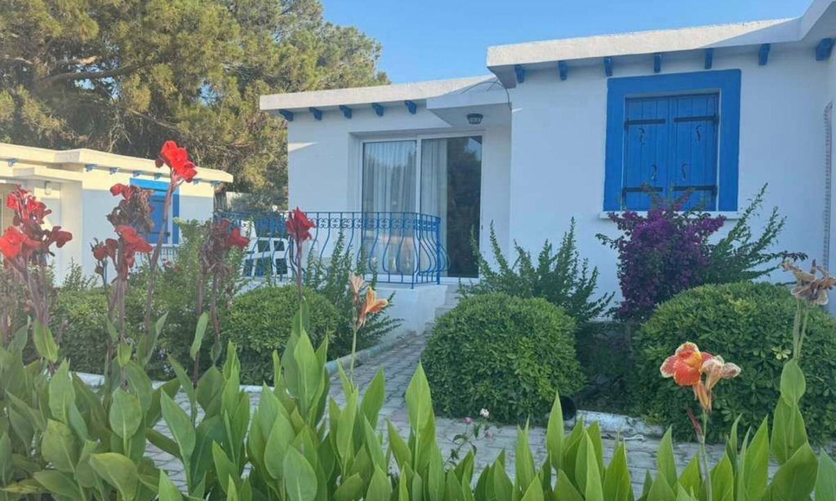 Kyrenia District House | One bedroom Bungalow with pool and mountain views