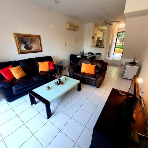 Koloni House | Owls Nest Townhouse