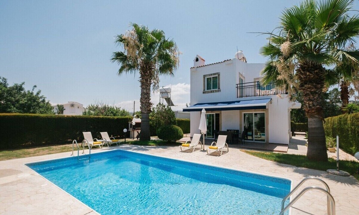 Latchi Villa | Palm Villa 1 with Private Garden & Pool - Close to the Beach & Ideal for Family/Group Holidays!