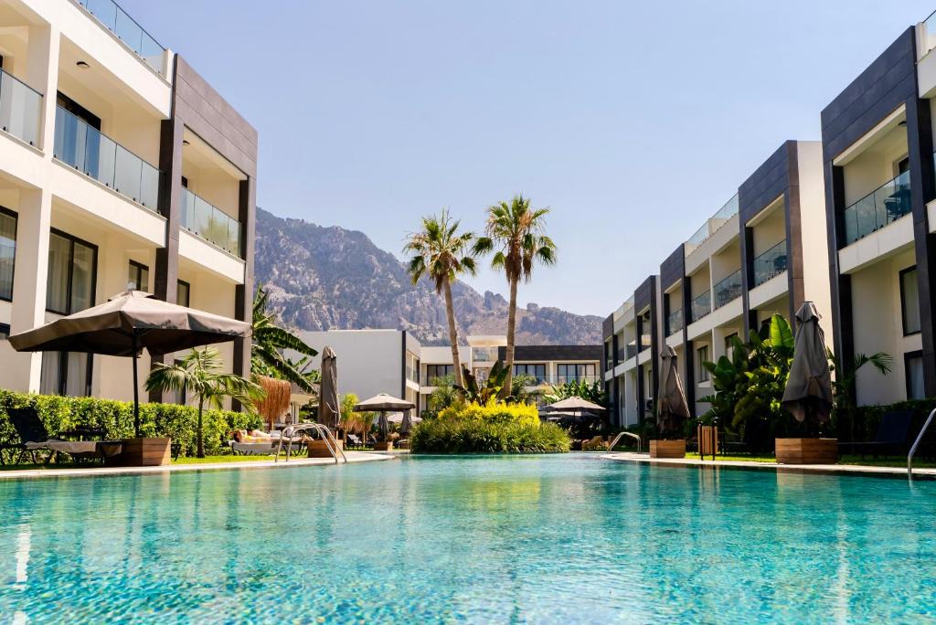 Kyrenia District Apartment | Palmera Resort Wellness & Spa - Mountain & Pool View Studio 1 by Azur Prime