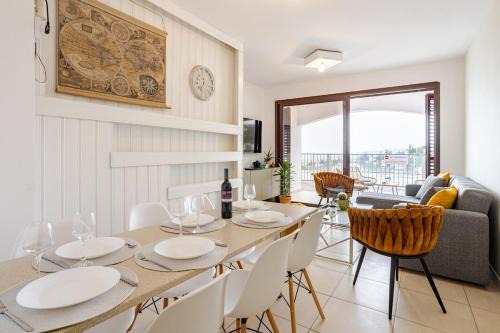 Tala Apartment | Panoramic Views in Peaceful Tala