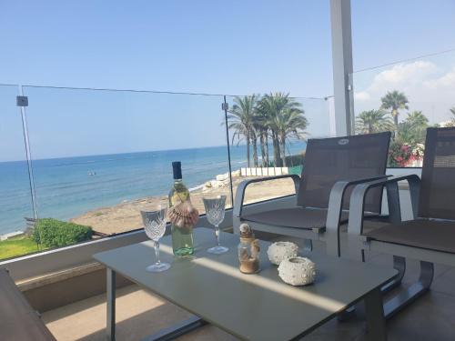Pervolia Apartment | Periyiali Beach Sunset Suite A7