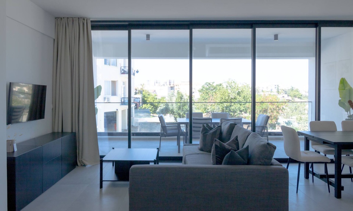 Aglantzia Apartment | Phaedrus Living: White Hills Suites Panoramic View