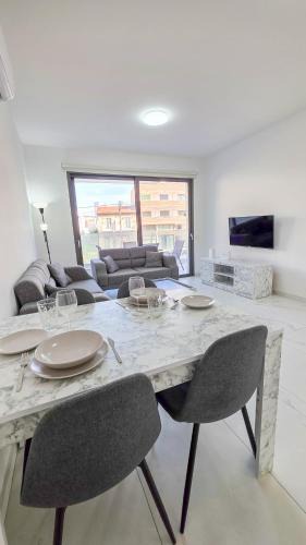 Larnaca City Centre Apartment | Pool Citylux Apartment